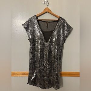 Free People Woman’s Grey Sequin Deep Double V Short Sleeve Cocktail Dress Small